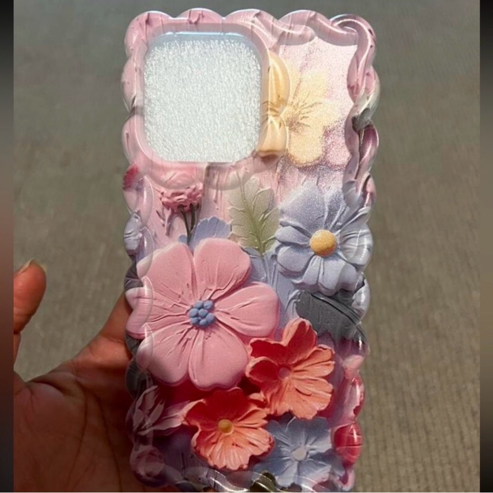 GUC Iphone 16 pro max cover with 3D flowers motif plus pop up button - Picture 3 of 6